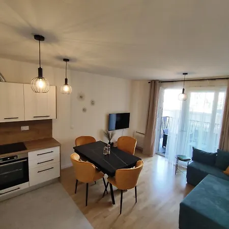 Johnny 2 Apartment *